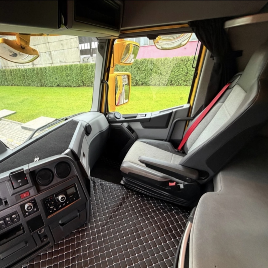 Renault T 2017 18Т ПАДАЩ БОРД