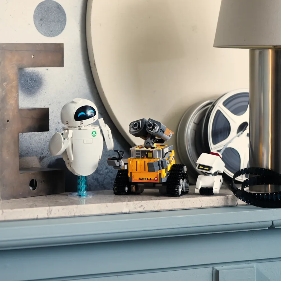 LEGO® Disney и Pixar WALL-E AND EVE 43279
