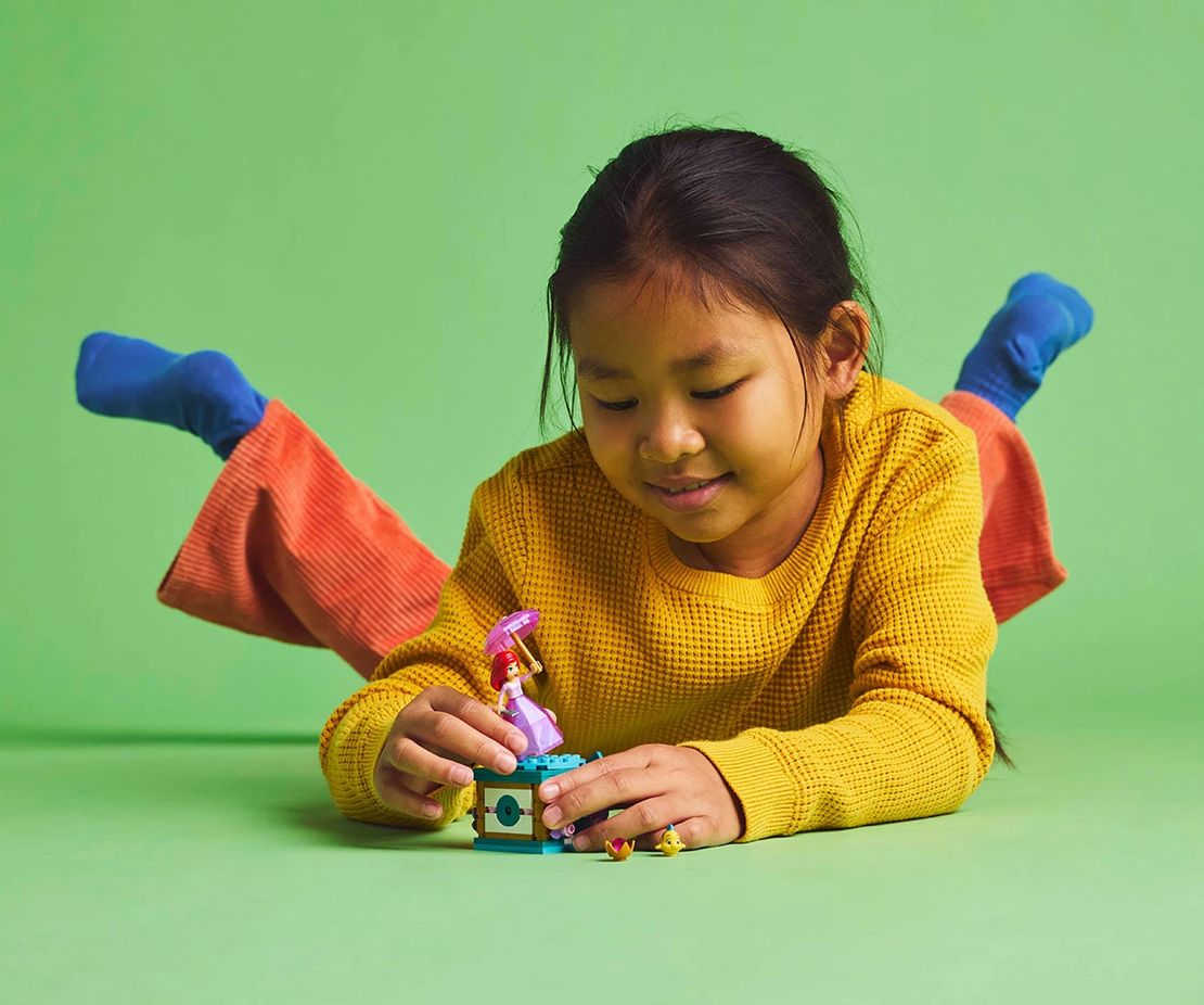 LEGO® Disney Princess 43259 - Ариел се върти