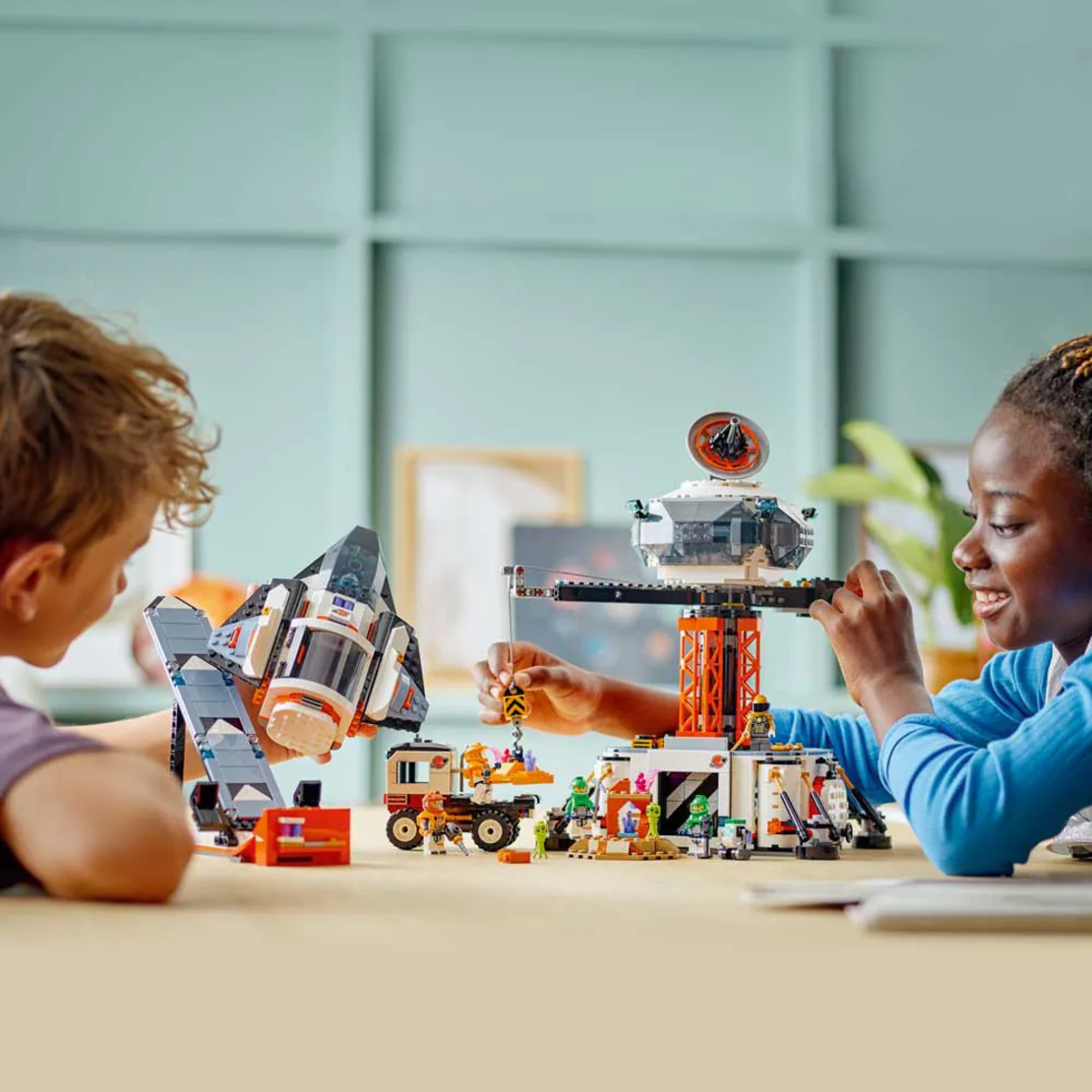LEGO® City Космическа база и ракетна площадка 60434