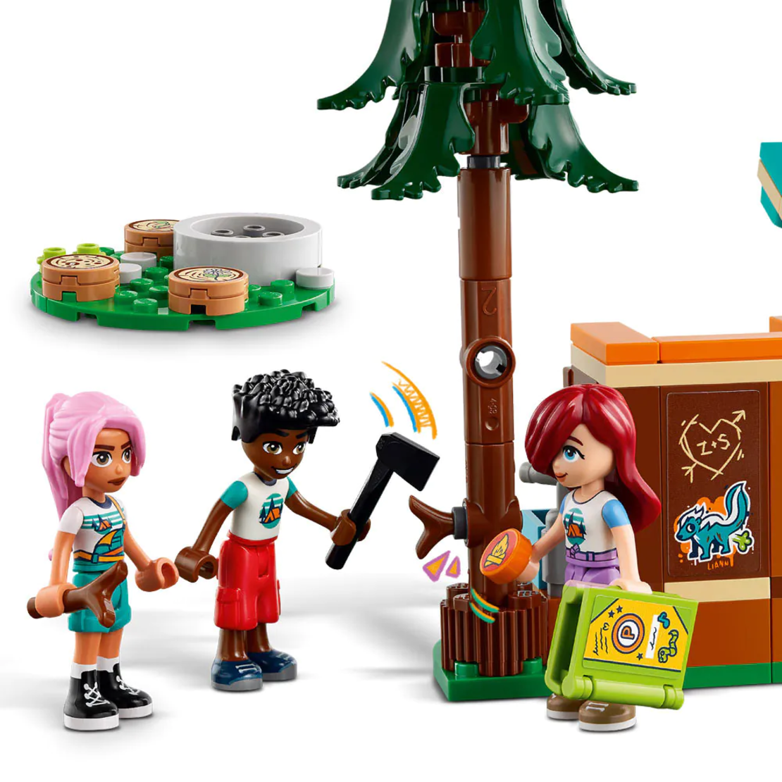 LEGO® Friends Лагер за приключения – уютните хижи 42624