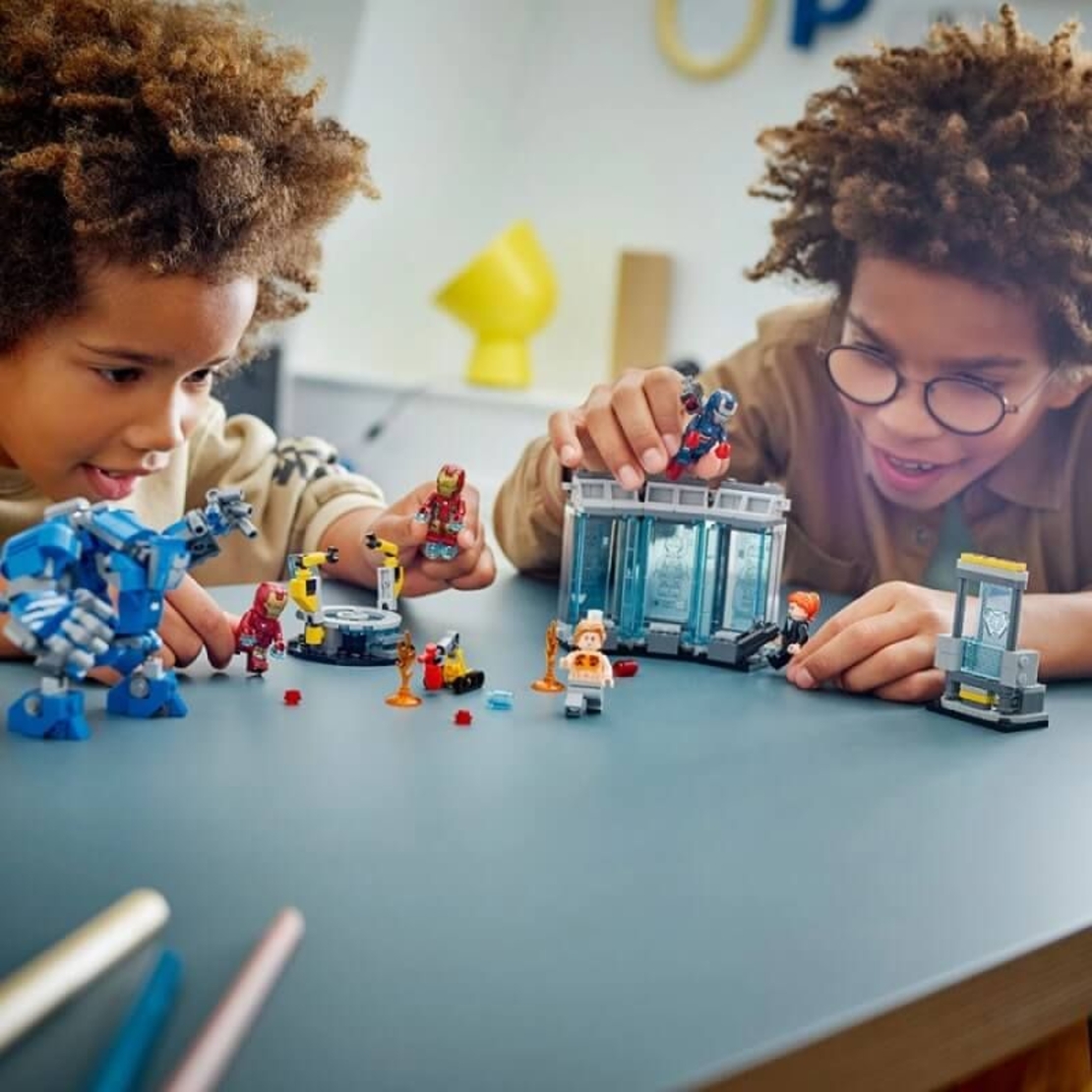 LEGO® Marvel Лабораторията на Железния човек, 76315