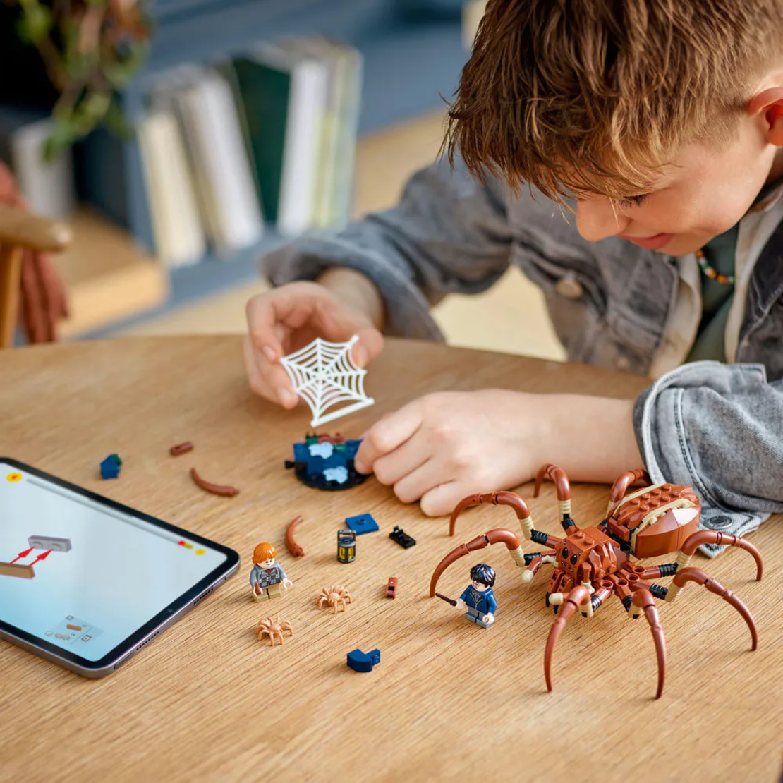 LEGO® Harry Potter™ Арагог в Забранената гора 76434