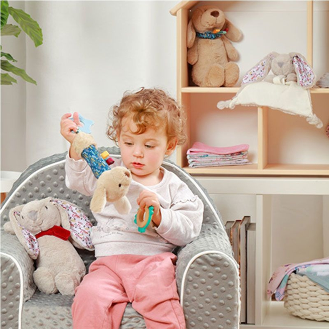 Плюшена писукаща играчка BabyOno Have Fun Кученцето Willy с гризалка, 1524
