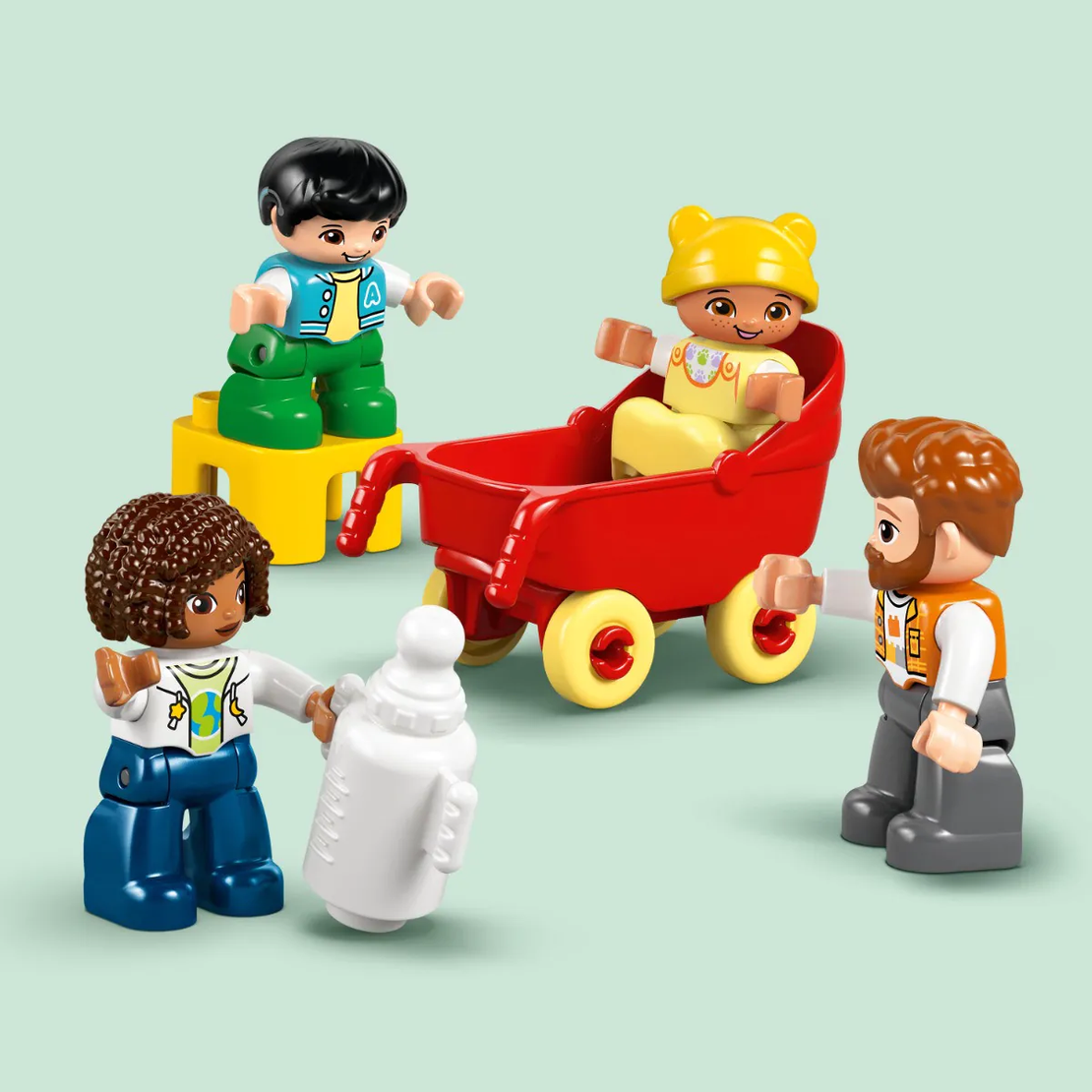 LEGO® DUPLO® Town Модерна семейна къща 3 в 1 с фигури 10470