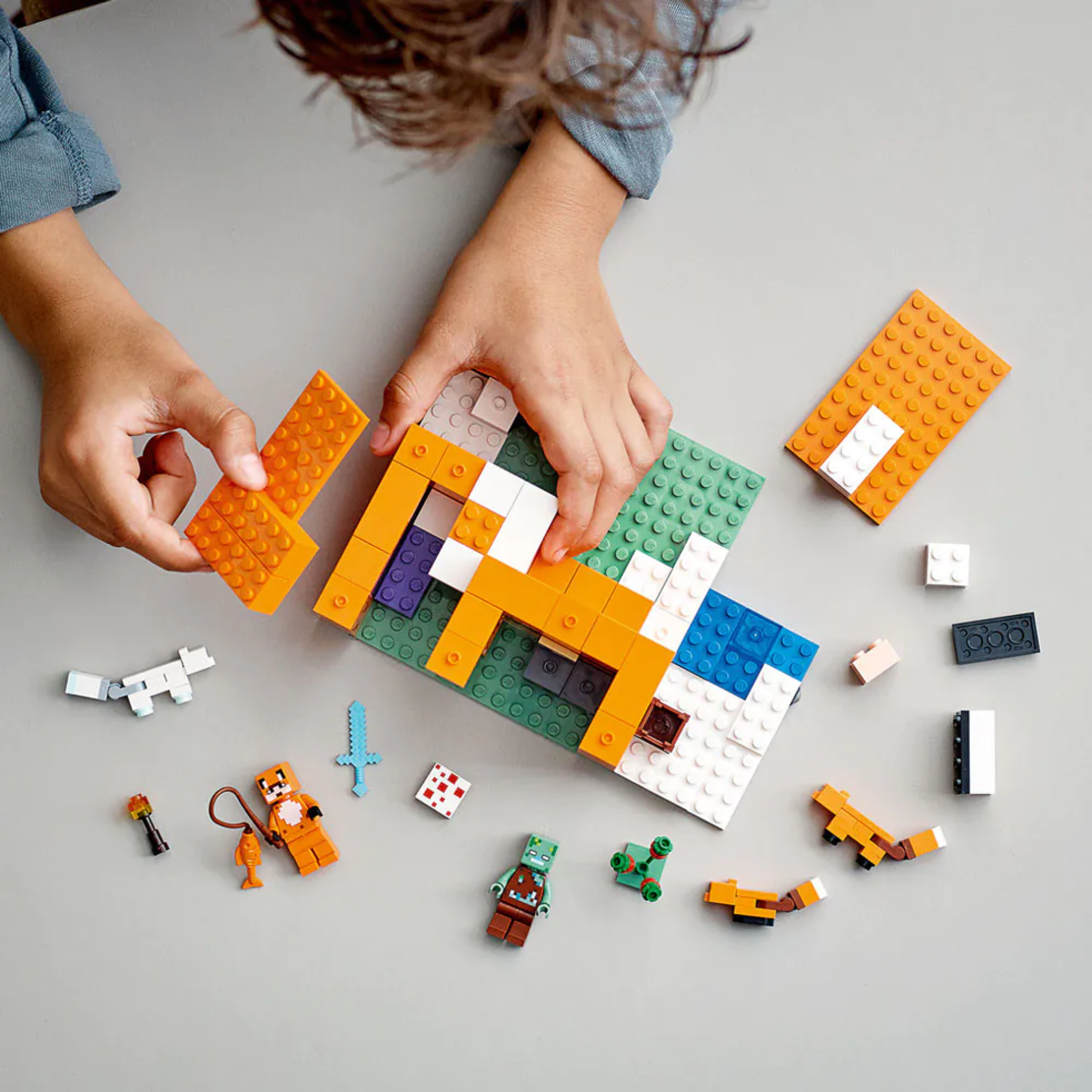 LEGO® Minecraft® Хижата на лисиците 21178