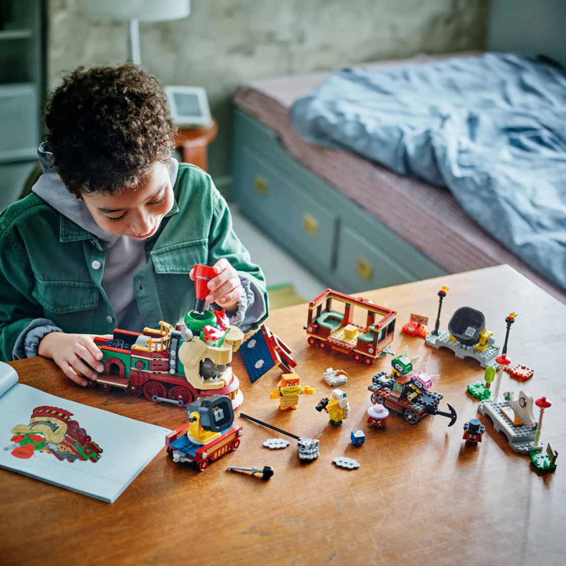 LEGO® Super Mario™ Влакът Bowser Express 71437