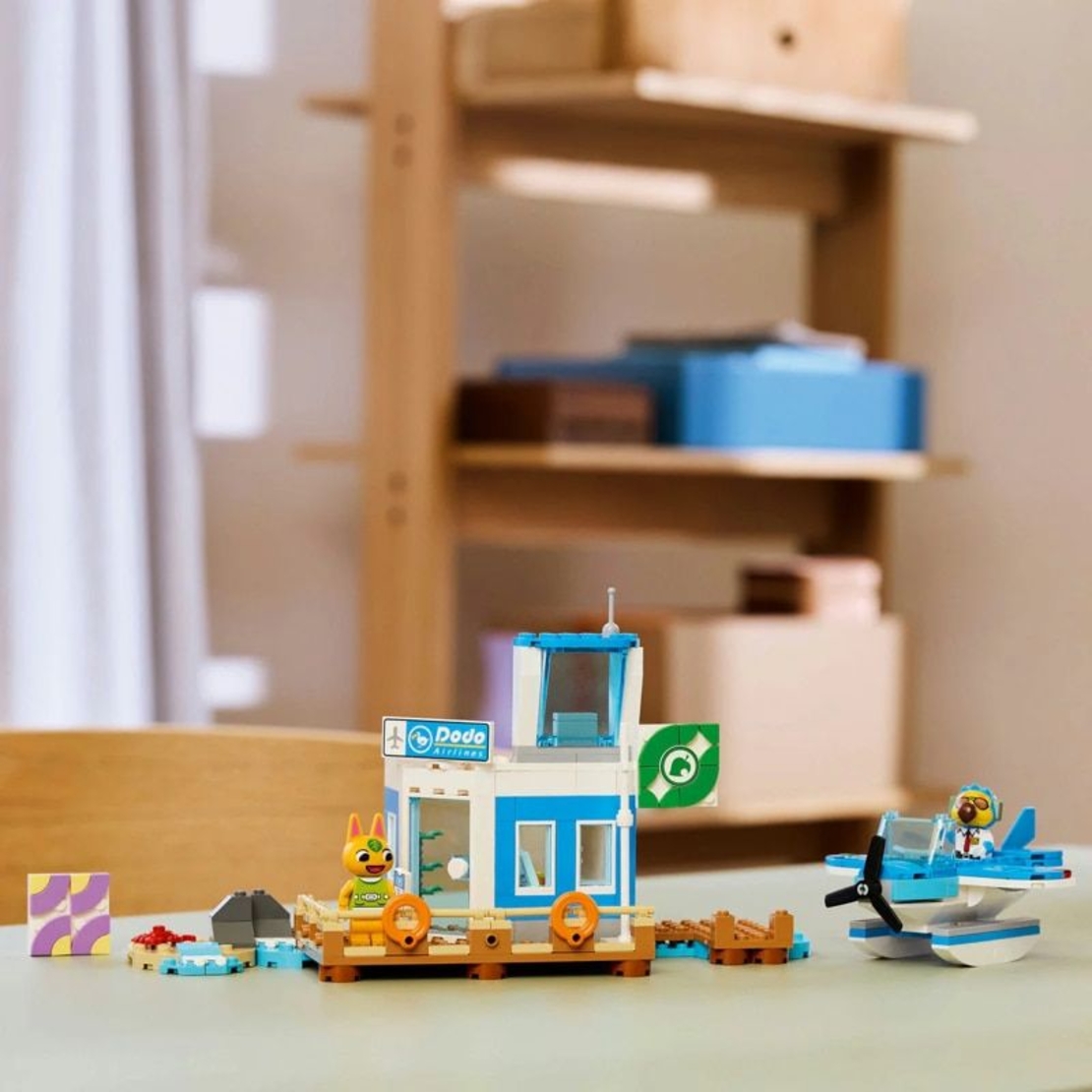 LEGO® Animal Crossing™ Летете с Dodo Airlines 77051