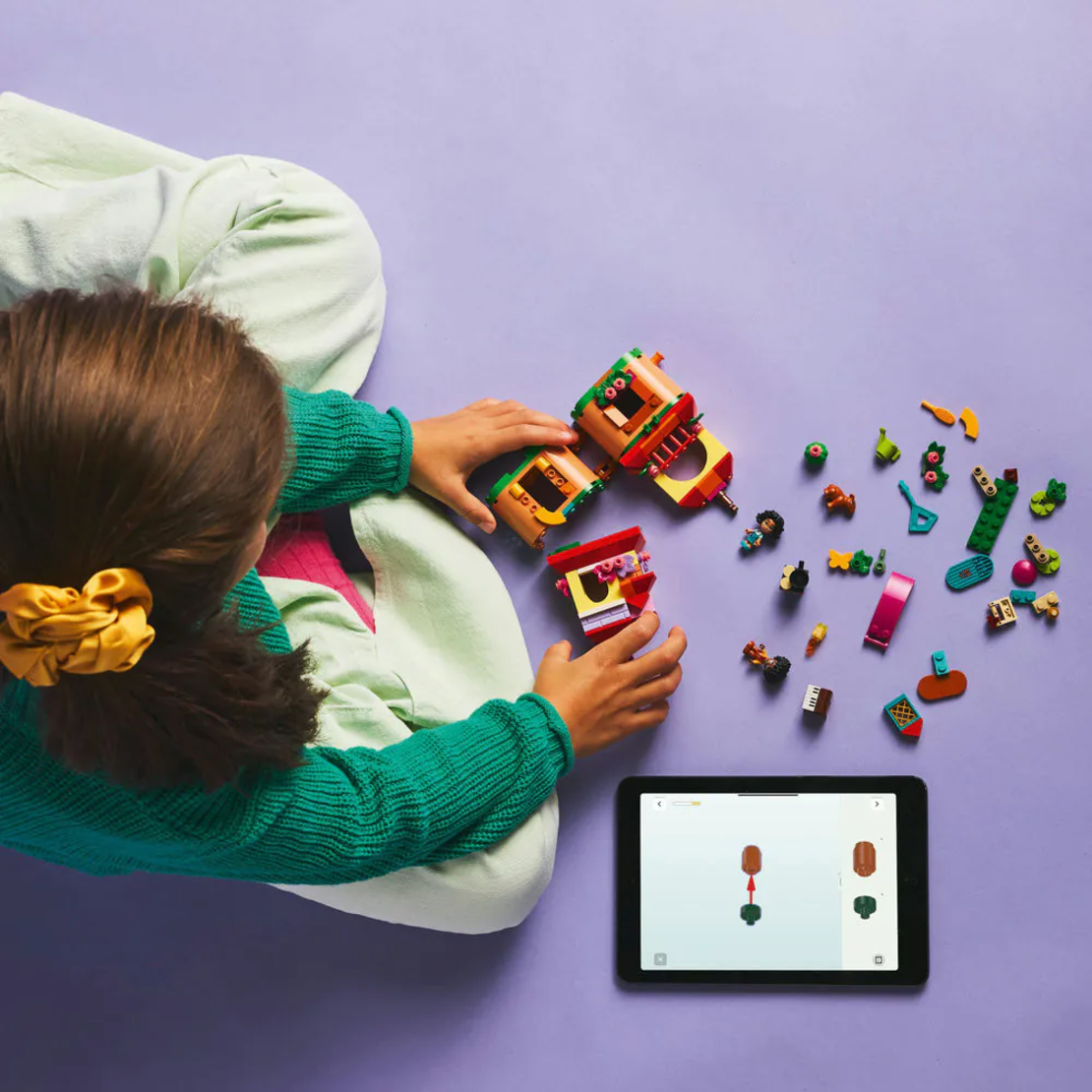 LEGO® Disney Енканто Мини къща 43261