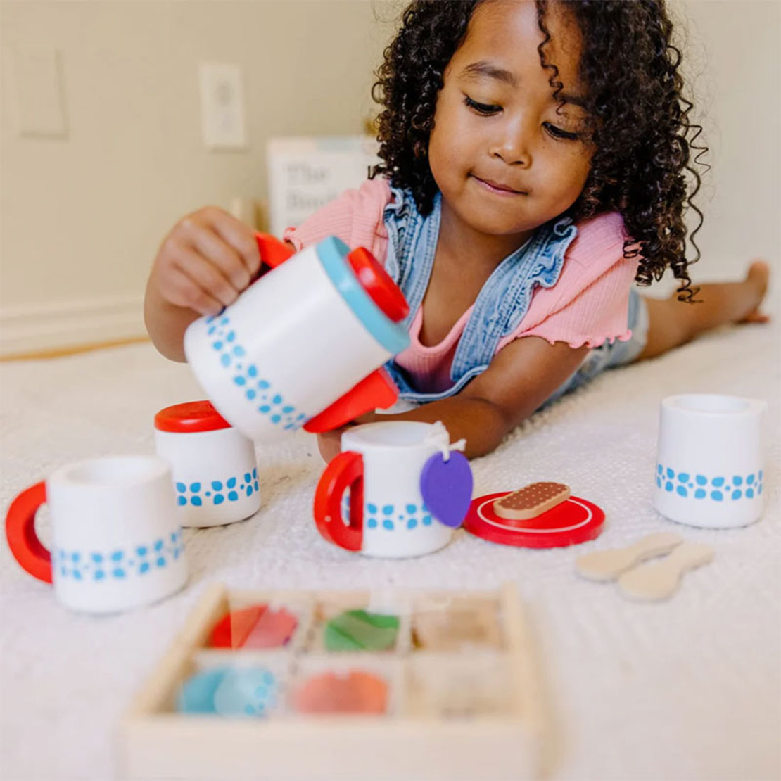 Детски игрален комплект Melissa and Doug Дървен сервиз за чай, 9843