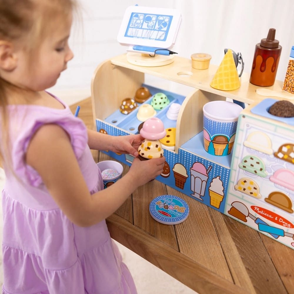 Дървен магазин за сладолед Melissa and Doug 30607
