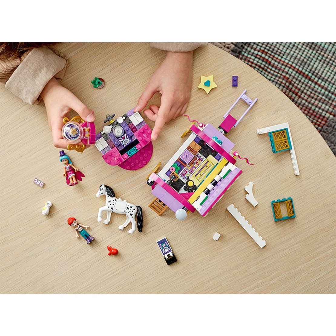 LEGO® Friends Магическа каравана 41688