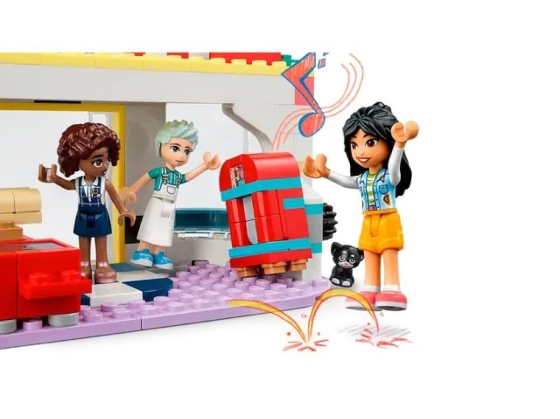 LEGO® Friends Ресторант в центъра на Хартлейк 41728