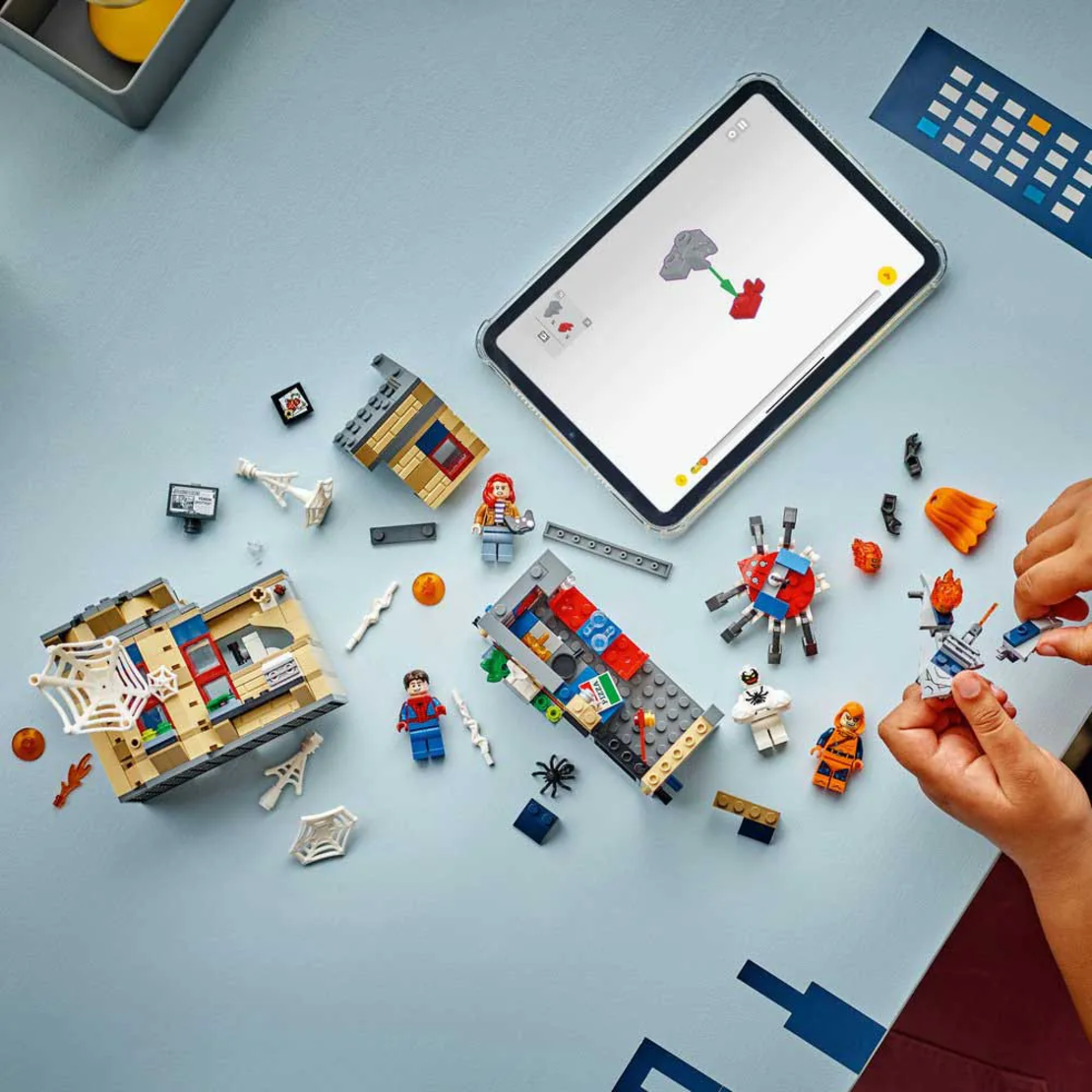 LEGO® Super Mario™ Интерактивна фигура Mario и Standard Kart 72043