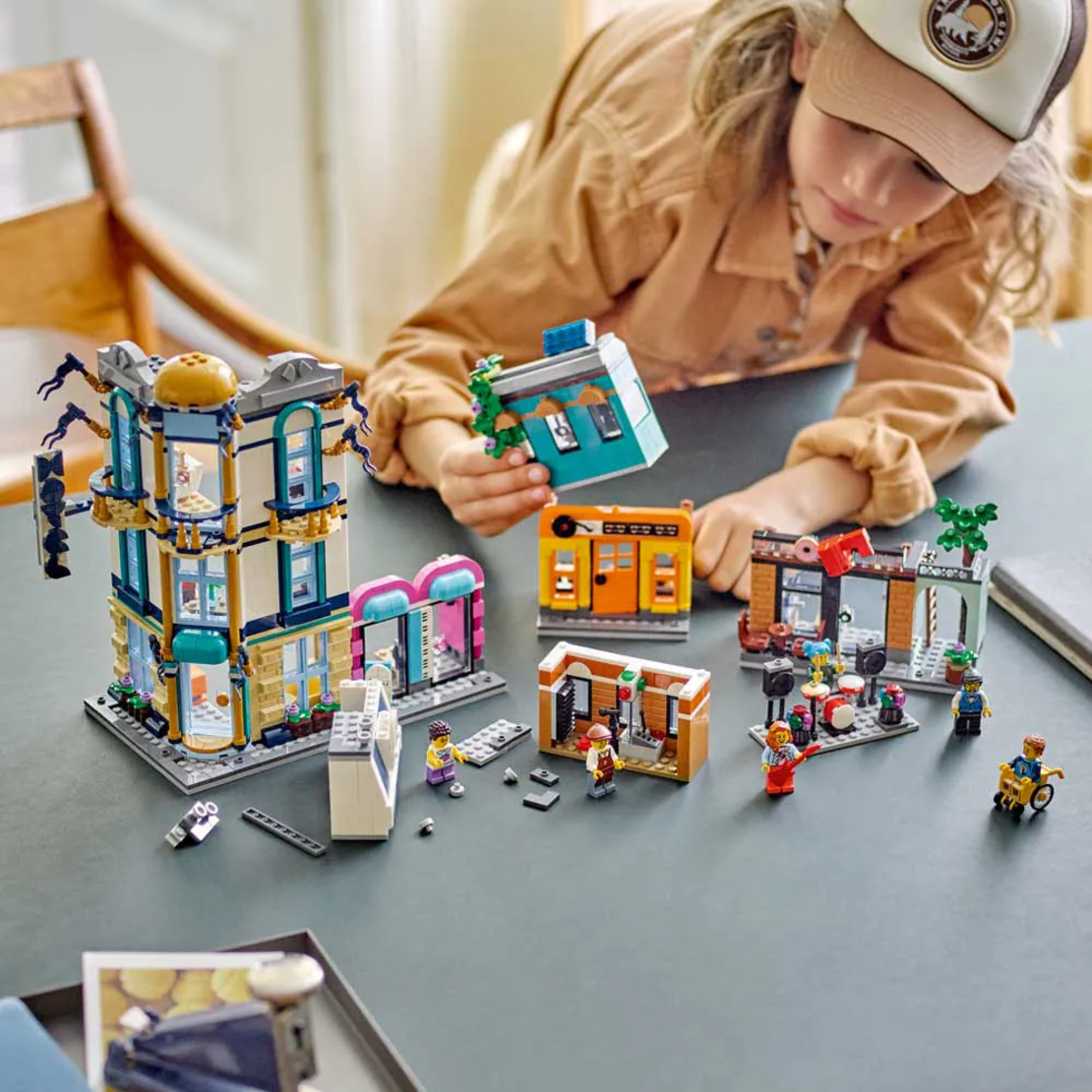 LEGO® Creator Главната улица 31141
