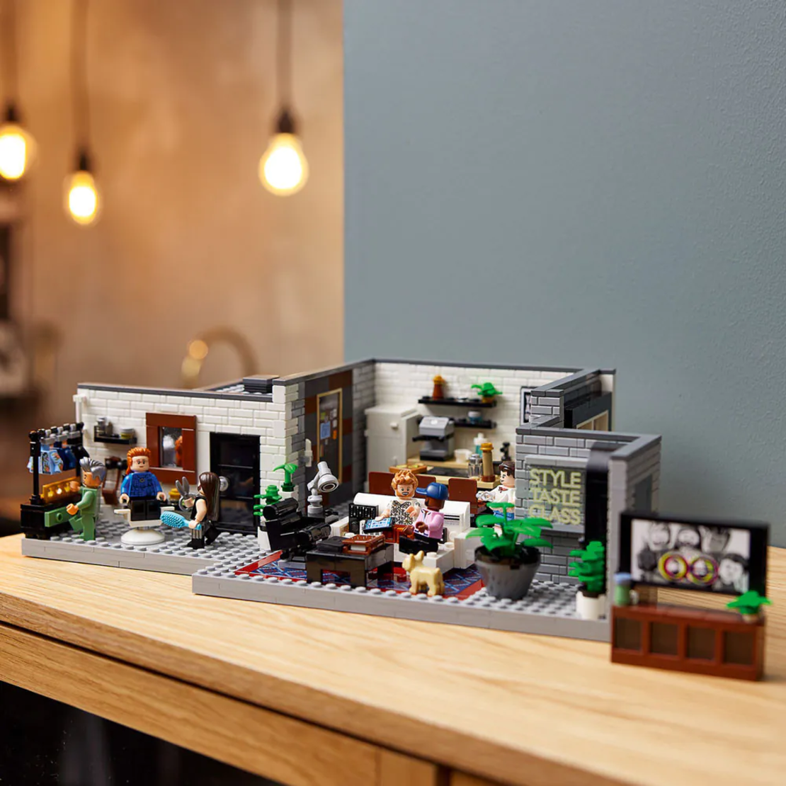 LEGO® Icons Queer eye - Апартаментът на The Fab 5 10291