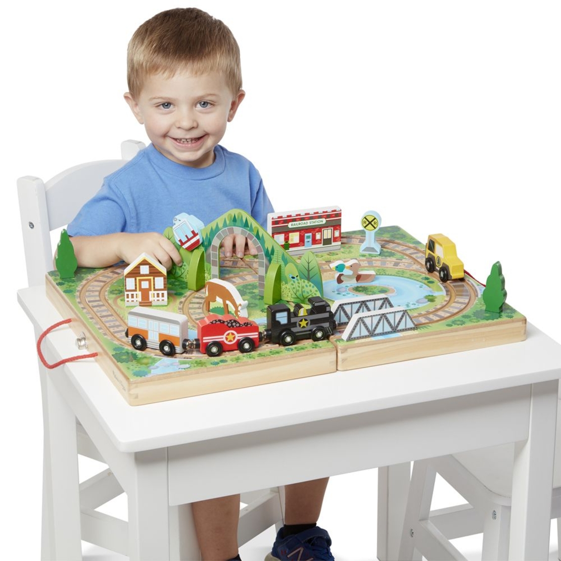 Железопътна линия Melissa&Doug в куфар 40140
