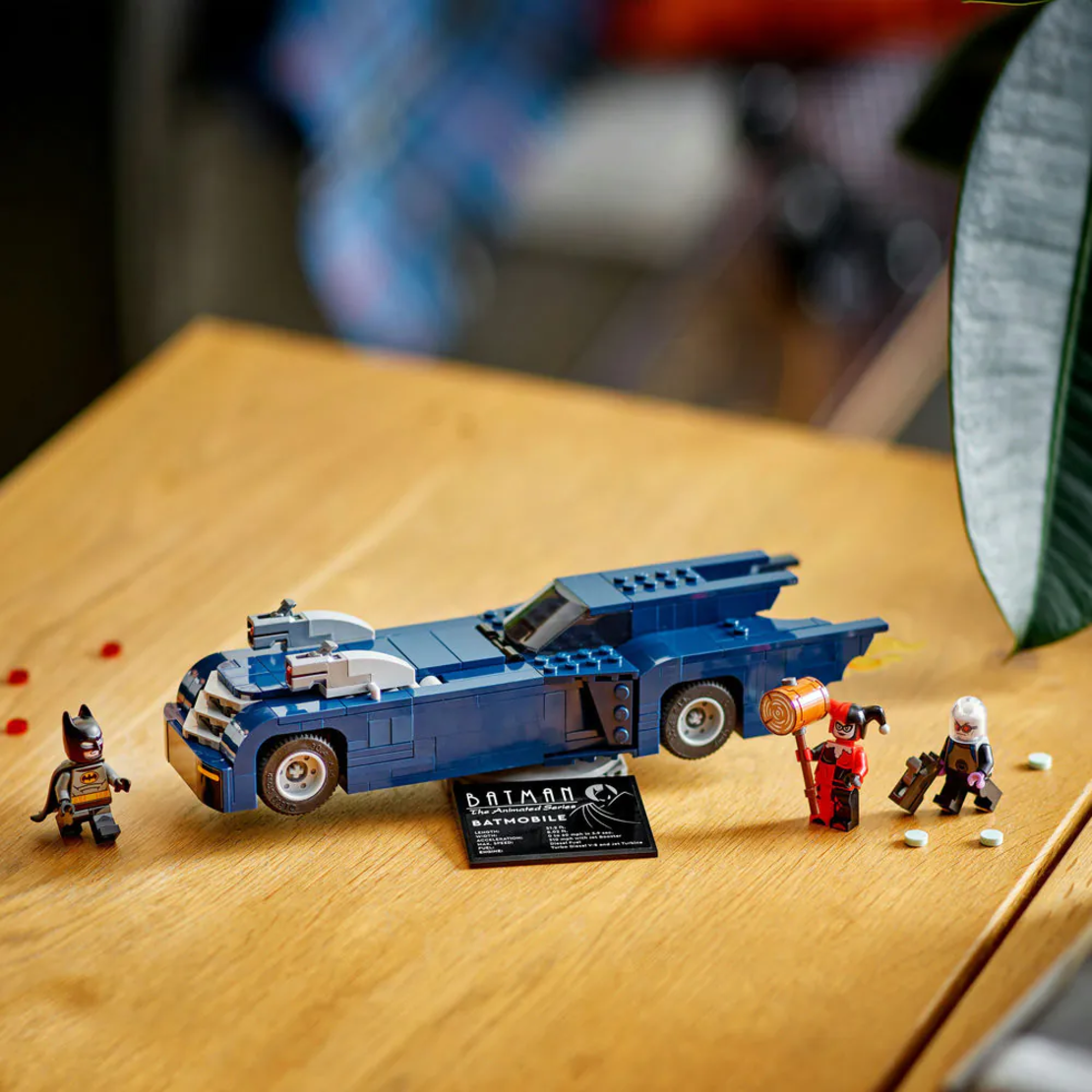 LEGO® DC Batman™ Батман с Батмобила срещу Харли Куин и Мистър Фрийз 76274