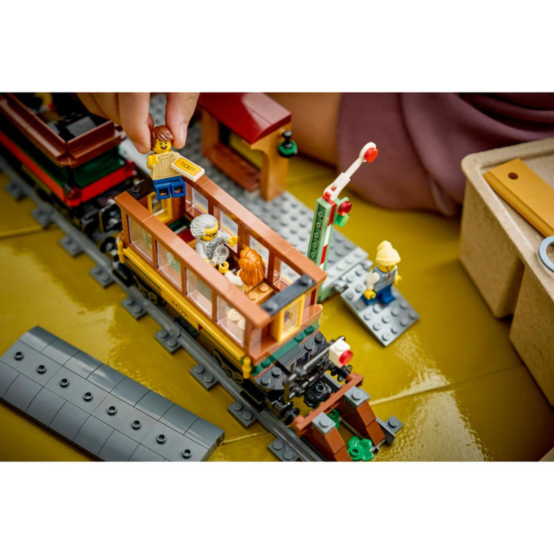 LEGO® City Старомоден парен влак 60511