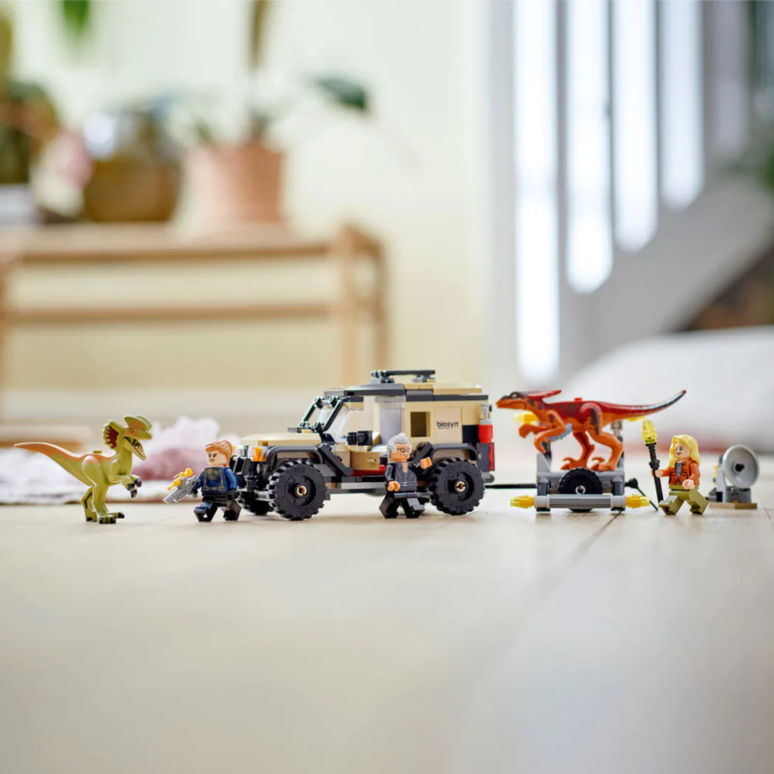 LEGO® Jurassic World Превоз на пирораптор и дилофозавър 76951