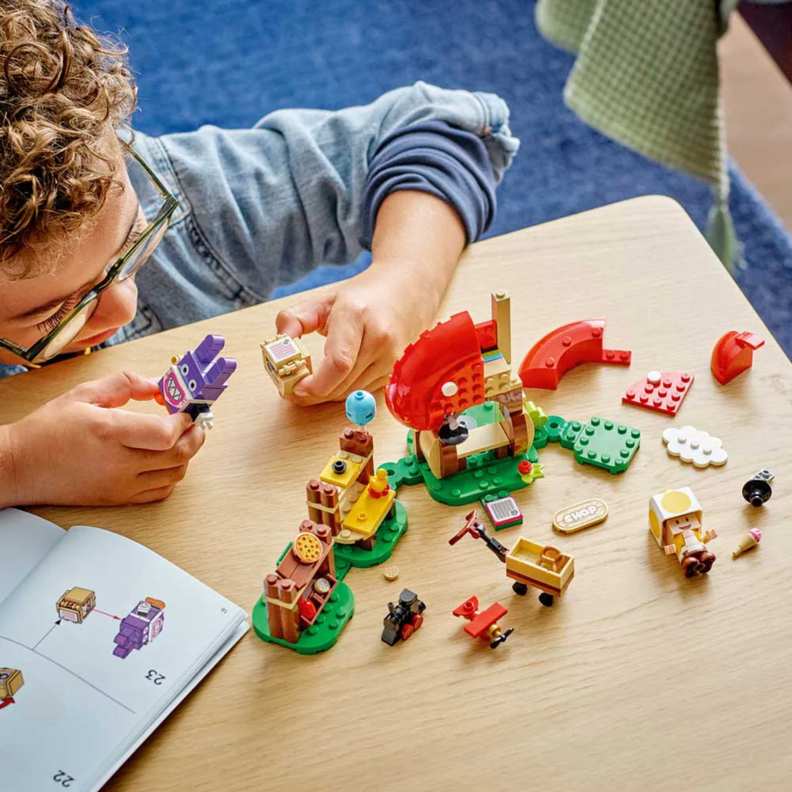 LEGO® Super Mario™ Комплект с допълнения Nabbit at Toad's Shop 71429