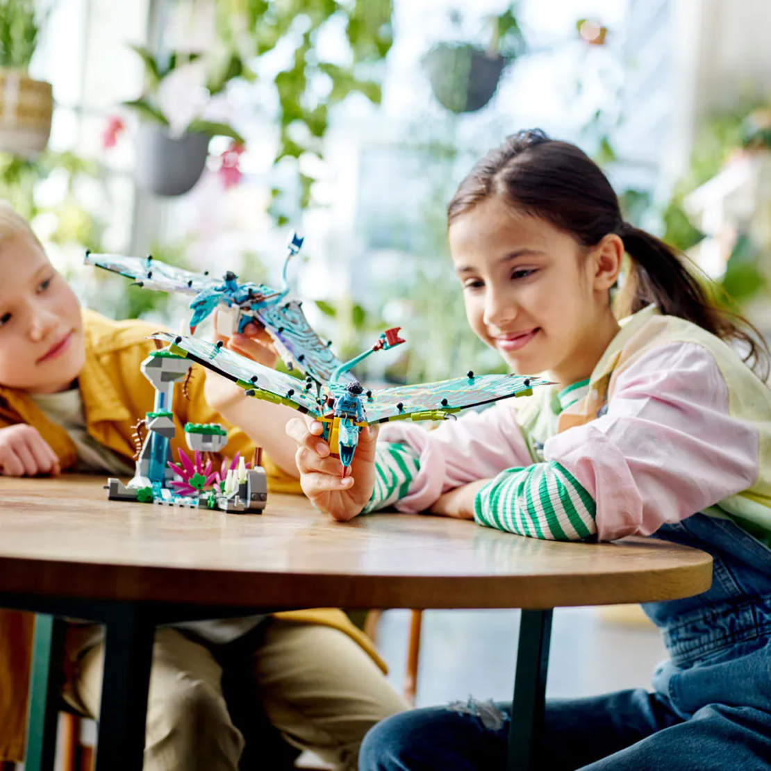 LEGO® Avatar Първият банши полет на Джейк и Нейтири 75572