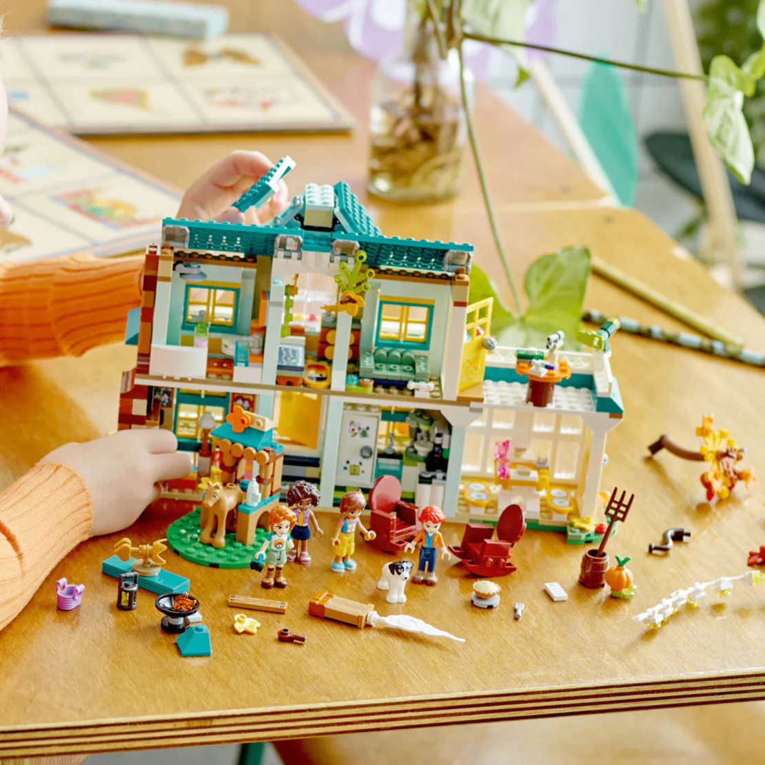 LEGO® Friends Къщата на Отъм 41730