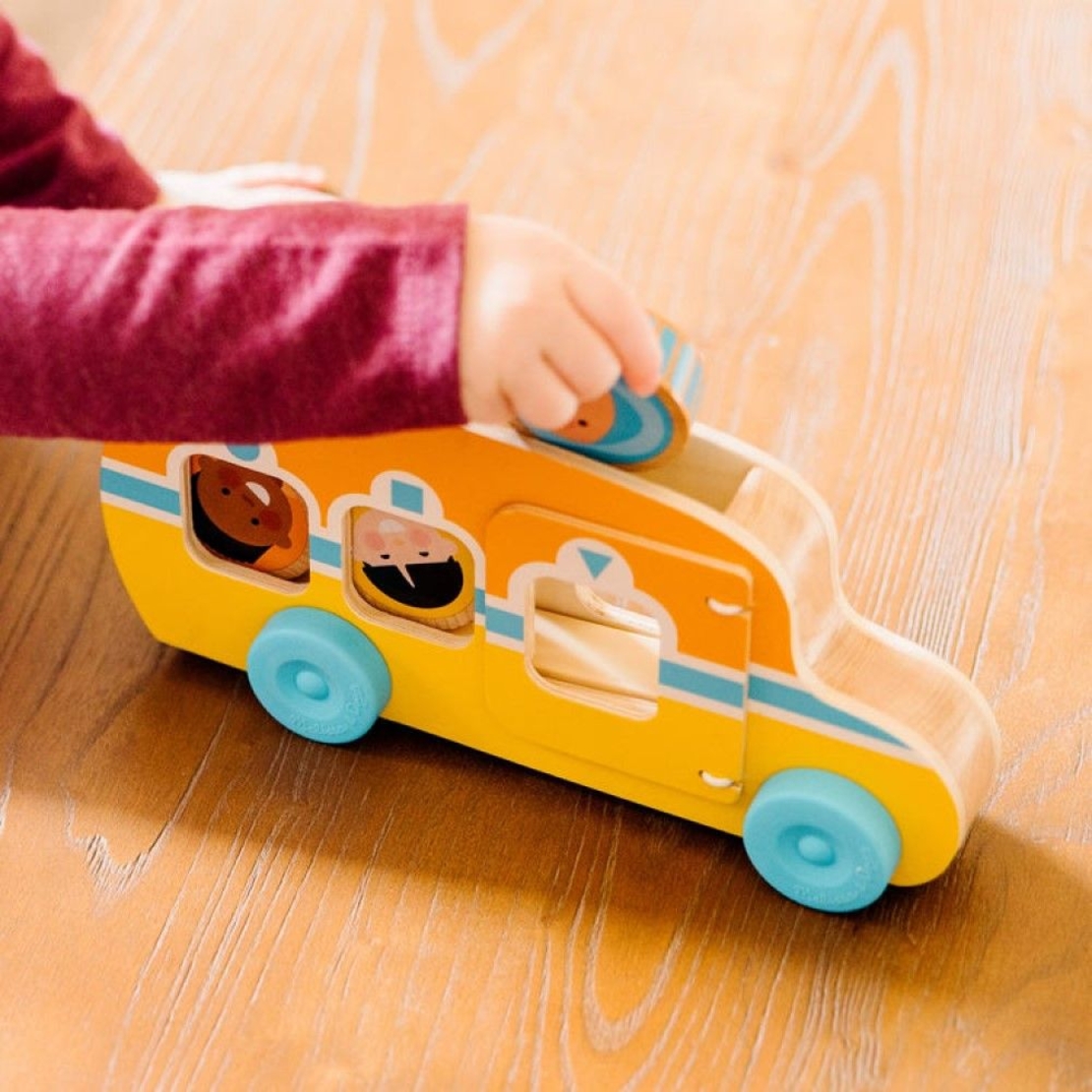 Дървен автобус Melissa and Doug GO Tots 30738