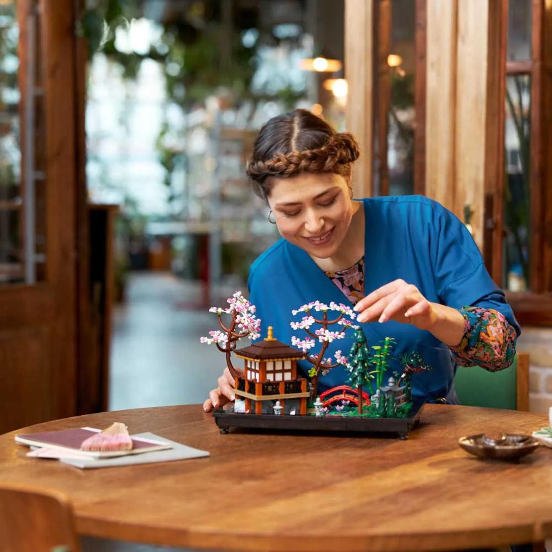 LEGO® Icons Градина на спокойствието 10315