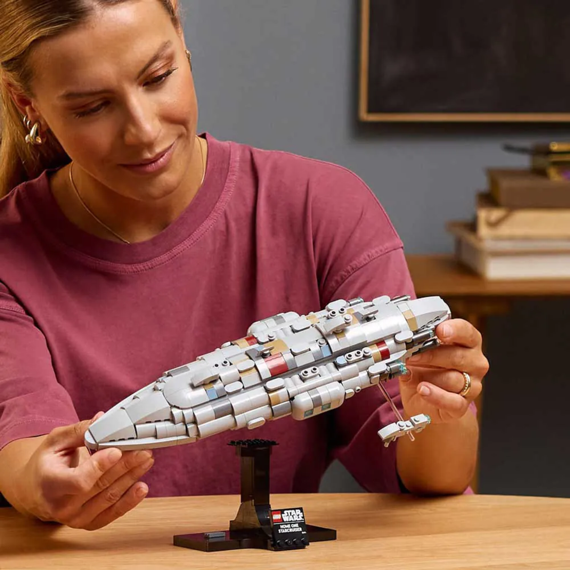 LEGO® Star Wars™ Космически крайцер Home One 75405