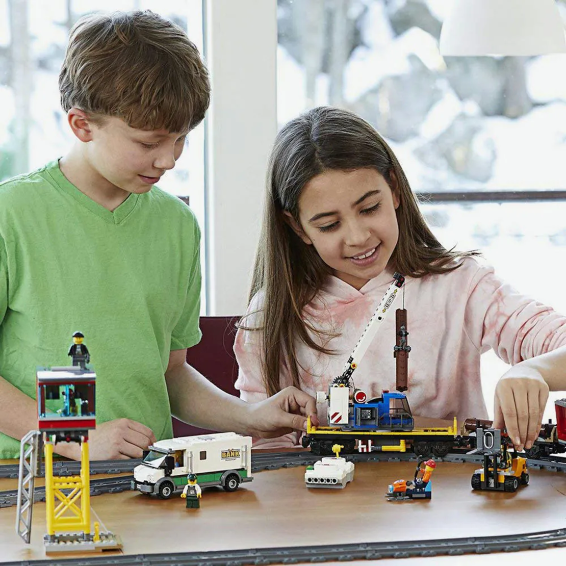 LEGO® City Товарен влак 60198
