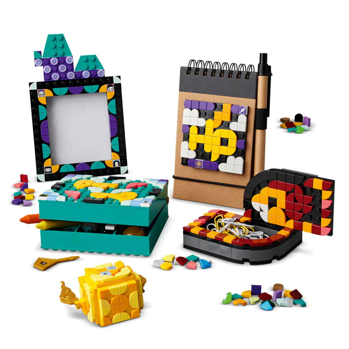 LEGO® DOTS Хогуортс – настолен комплект 41811