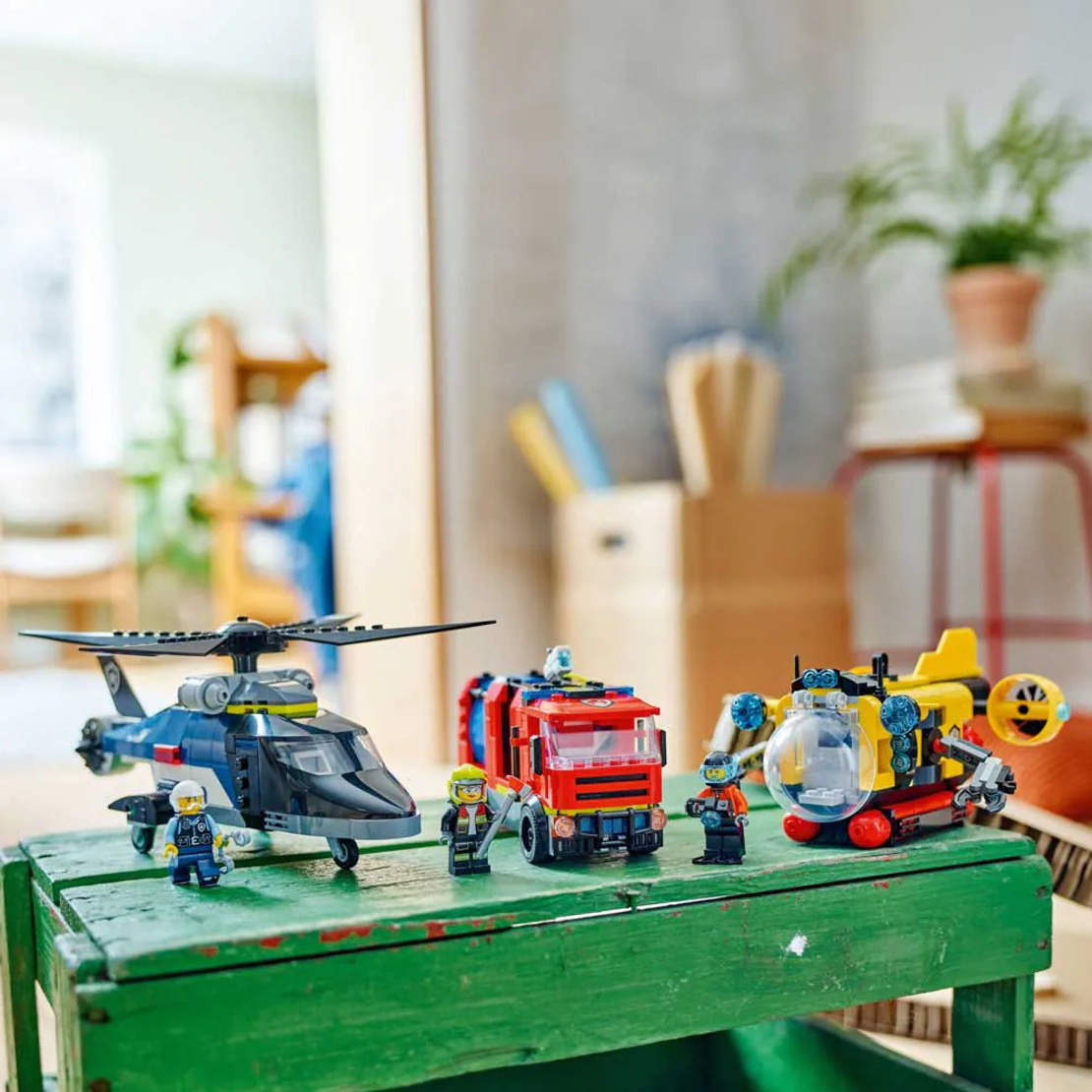 LEGO® City Хеликоптер, пожарна кола и подводница 60462