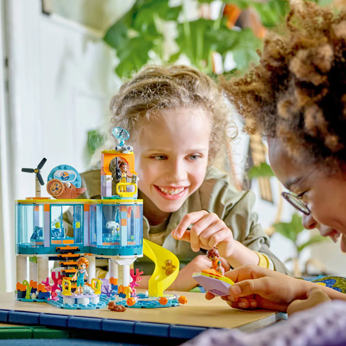 LEGO® Friends Морски спасителен център 41736