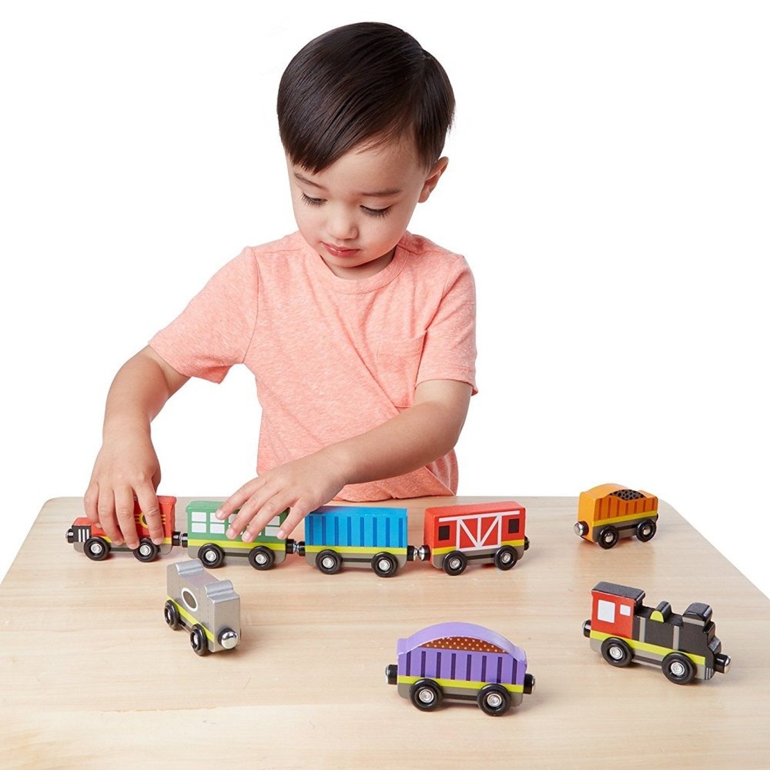 Дървен влак Melissa and Doug комплект 15186