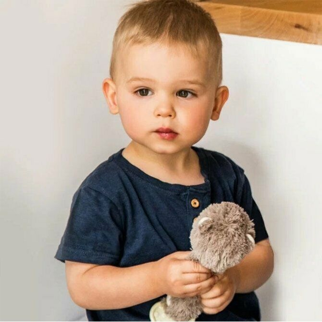 Плюшена играчка Babyono Писукаща с гризалка Маги 738