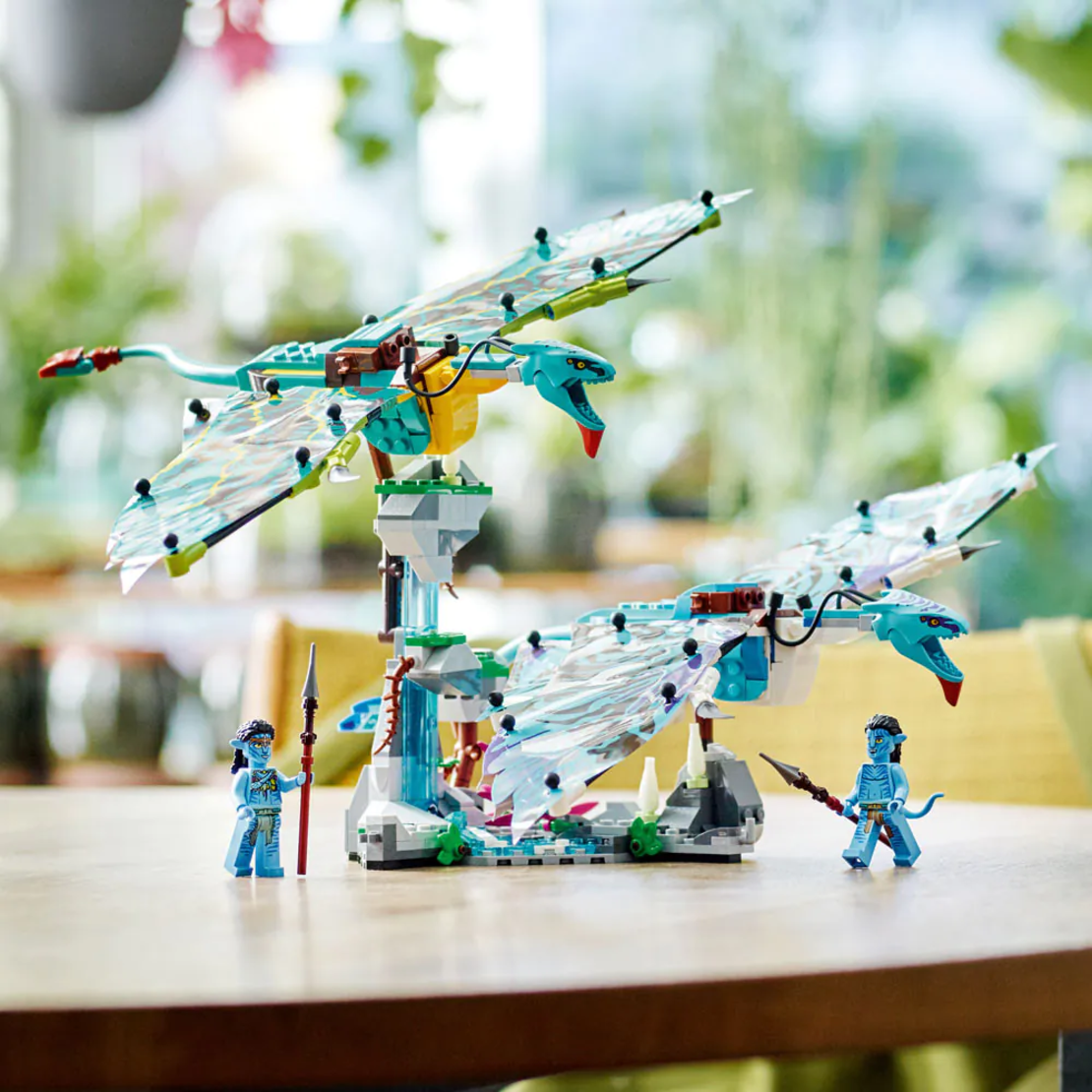 LEGO® Avatar Първият банши полет на Джейк и Нейтири 75572