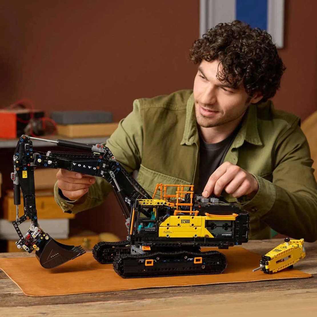 LEGO® Technic Екскаватор Volvo EC500 Hybrid 42215