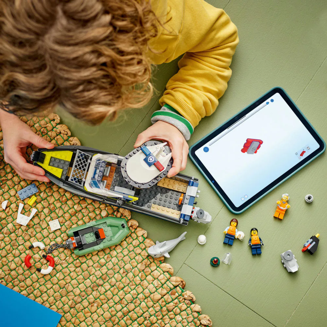 LEGO® City Преследване с полицейски катер 60456