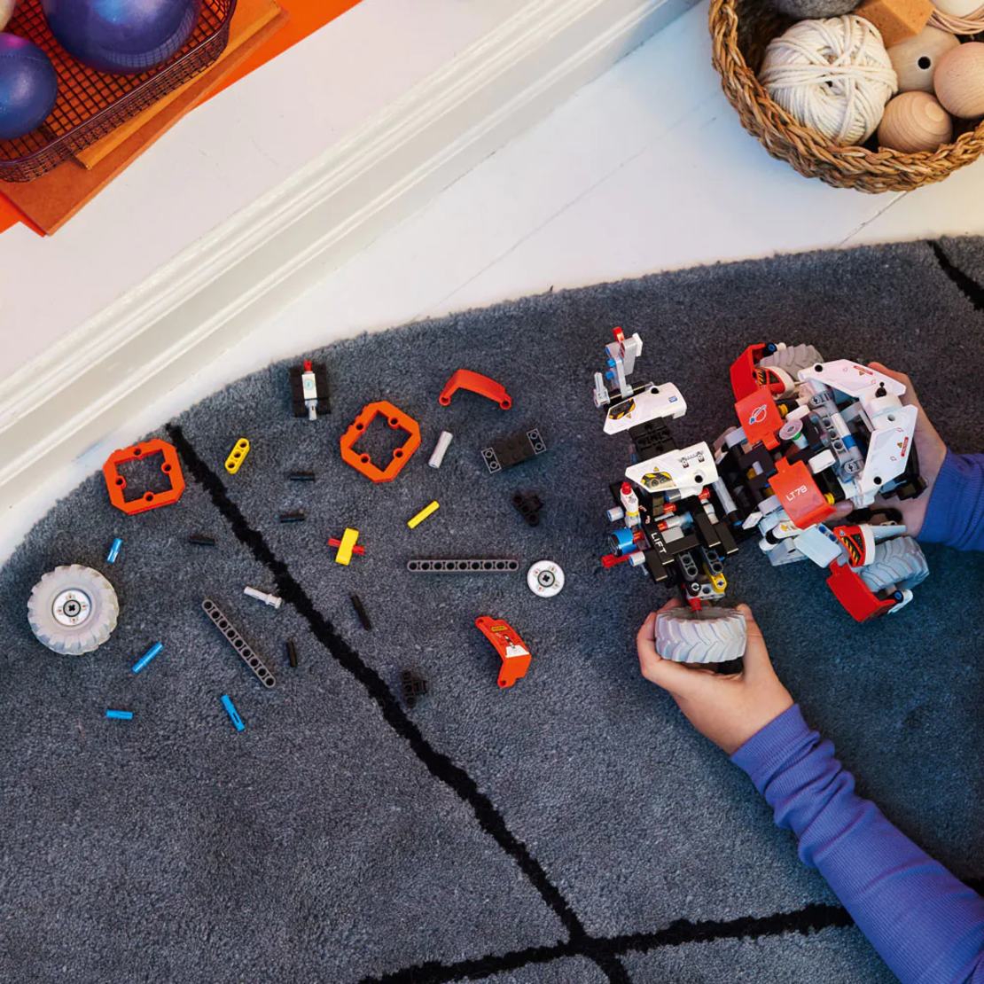 LEGO® Technic Товарач LT78 42178