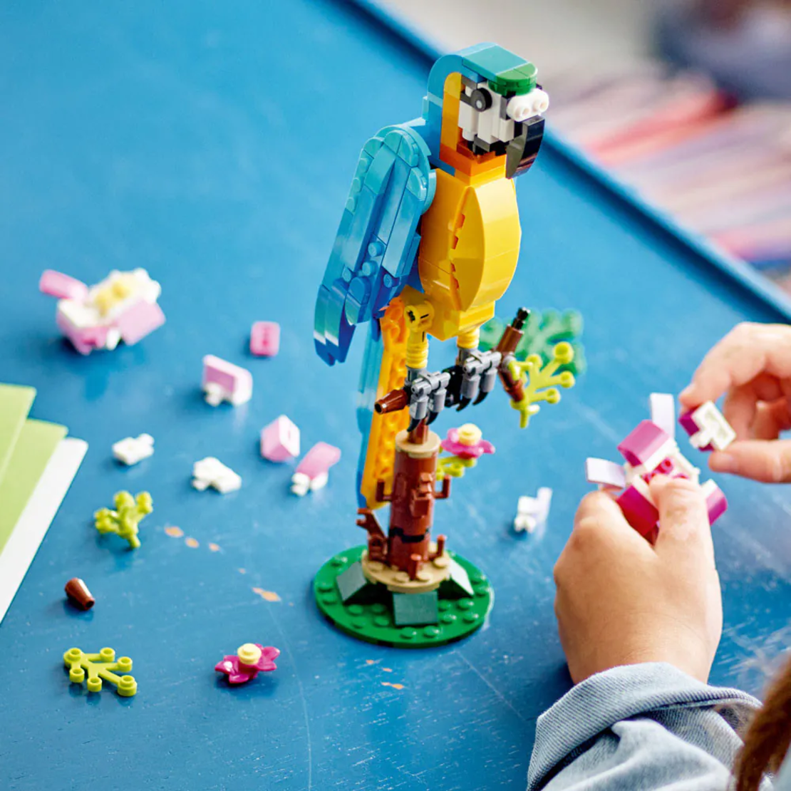 LEGO® Creator Екзотичен папагал 31136