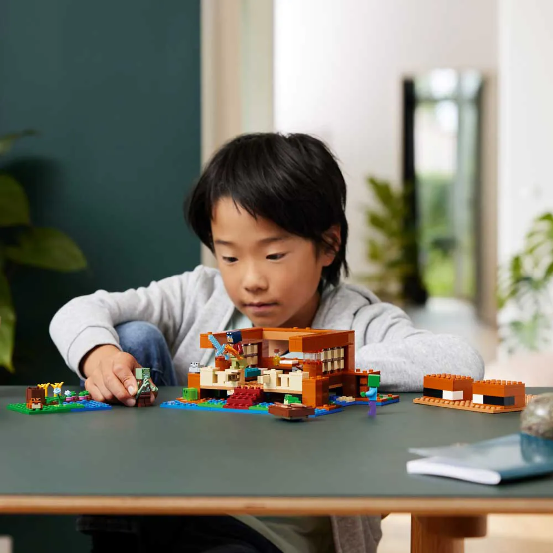 LEGO® Minecraft® Жабешката къща 21256