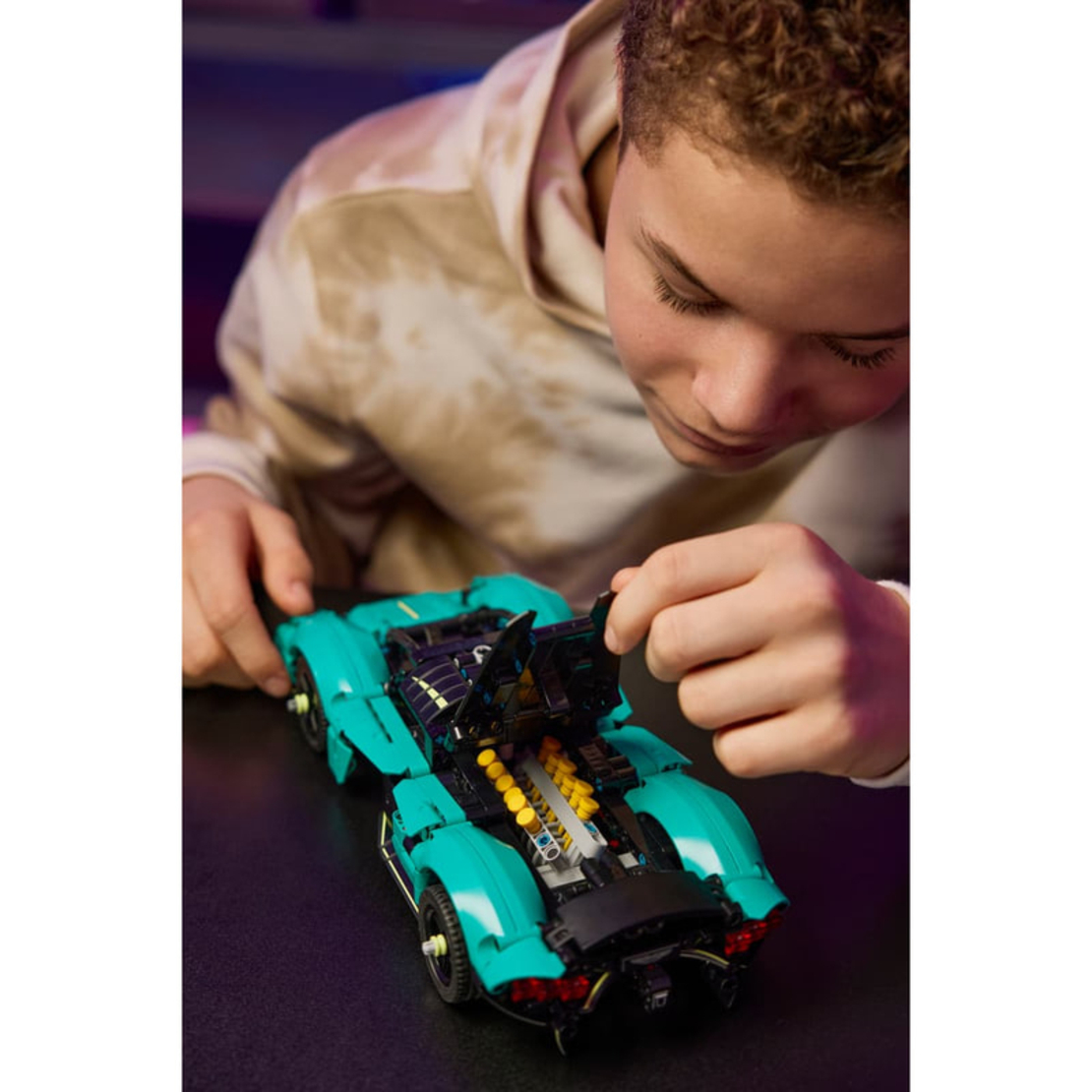 LEGO® Technic Aston Martin Valkyrie 42208
