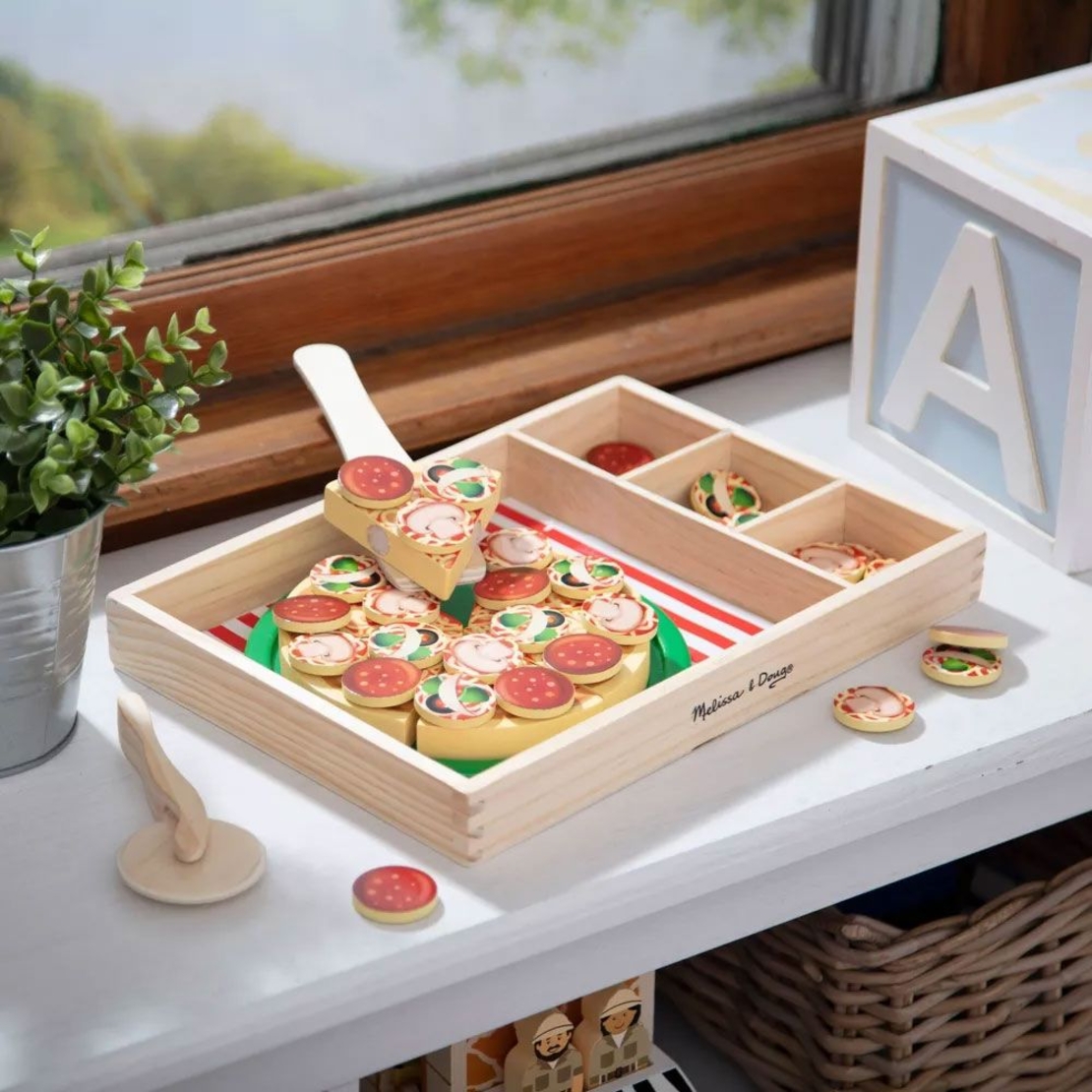 Дървен игрален комплект Melissa and Doug Пица парти