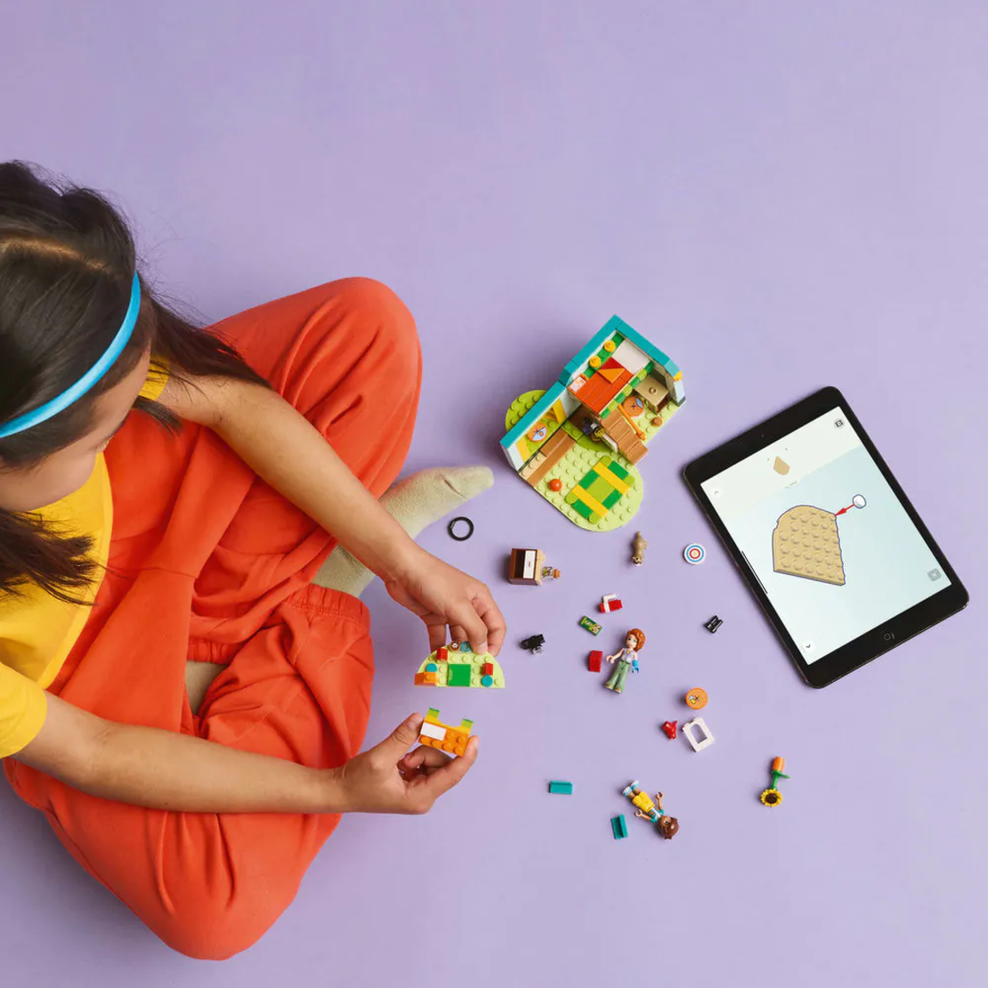 LEGO® Friends Стаята на Отъм 42646