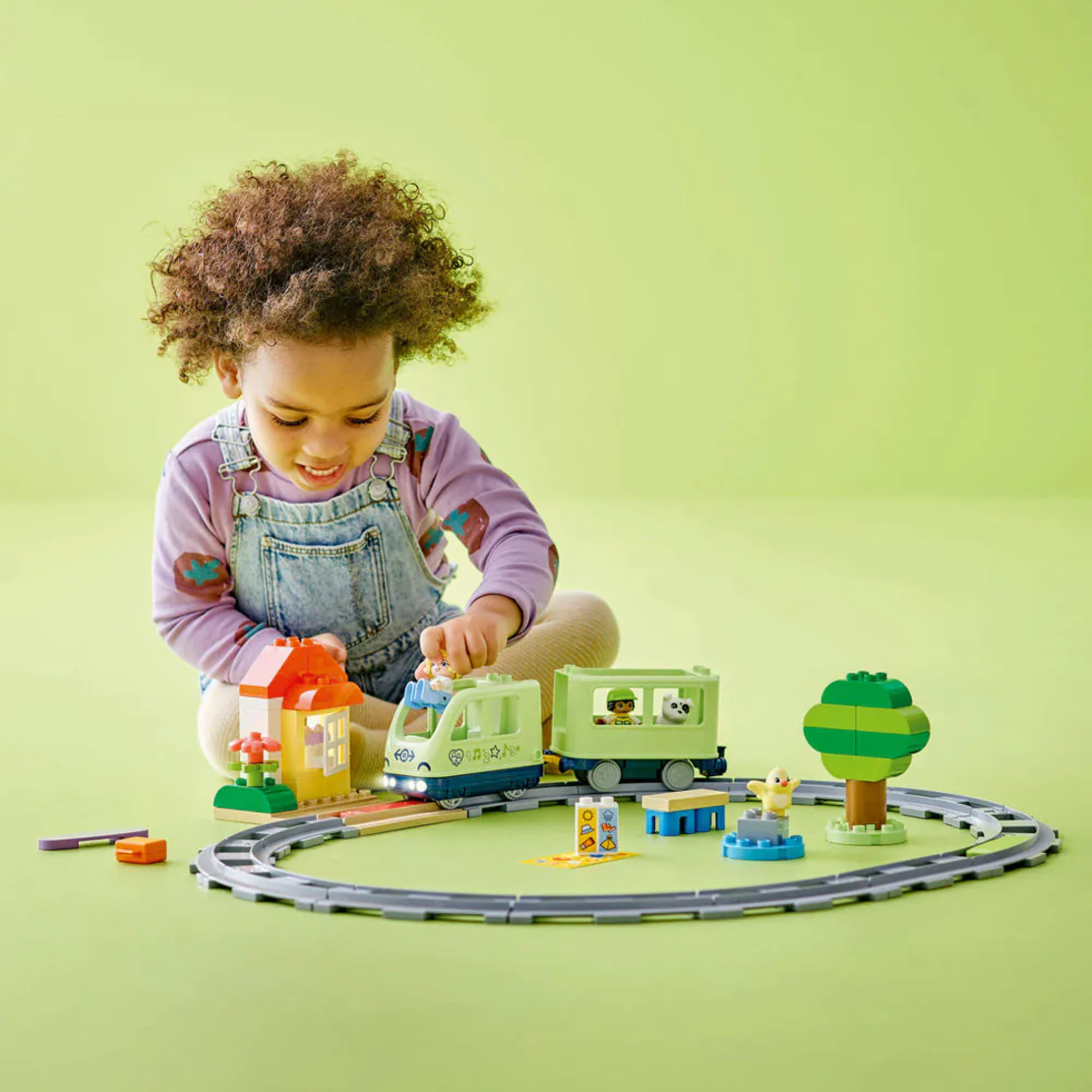 LEGO® DUPLO® Интерактивен приключенски влак 10427