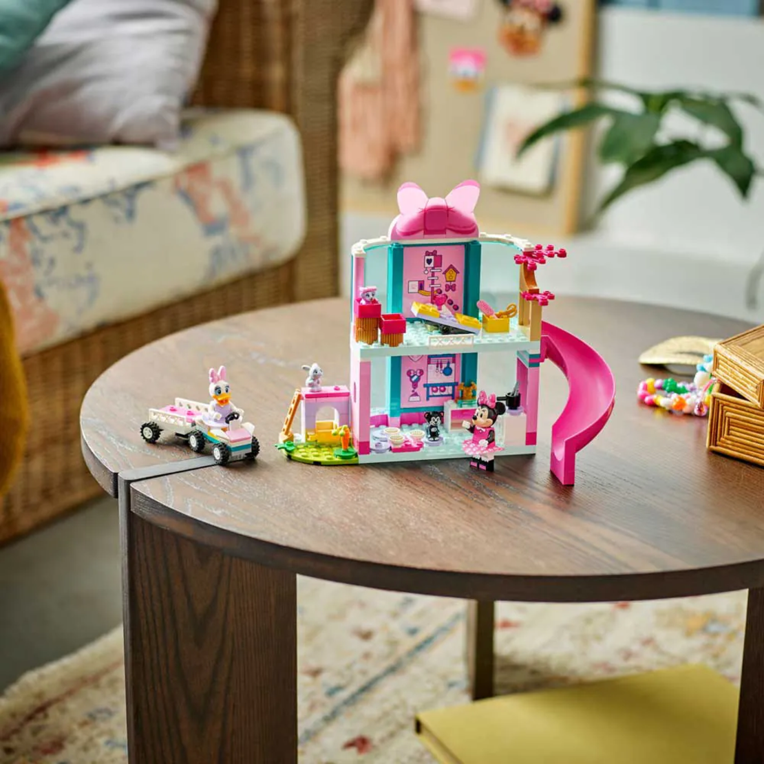 LEGO® Disney Хотел за домашни любимци на Мини 43274