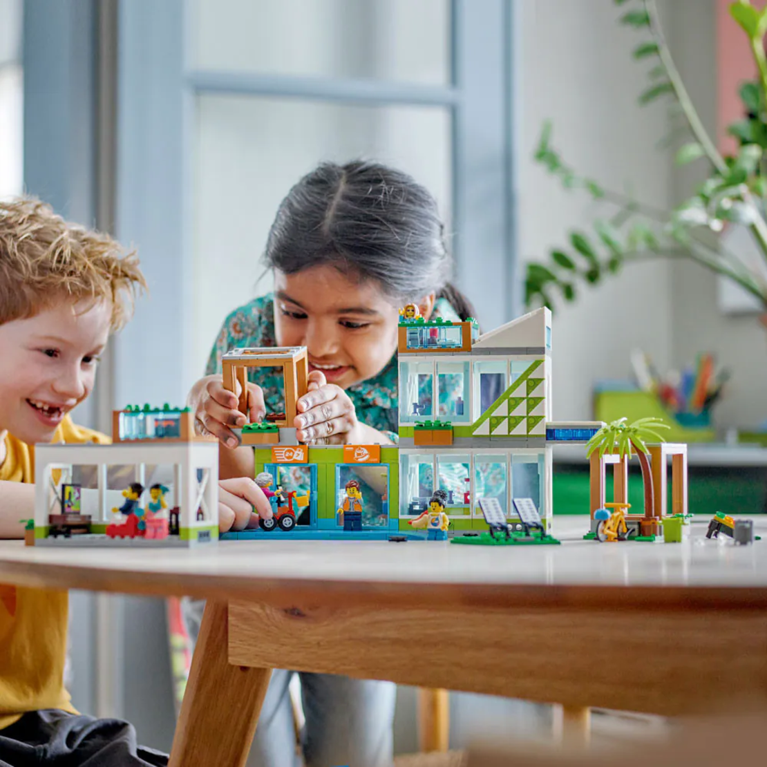 LEGO® City Жилищна сграда 60365