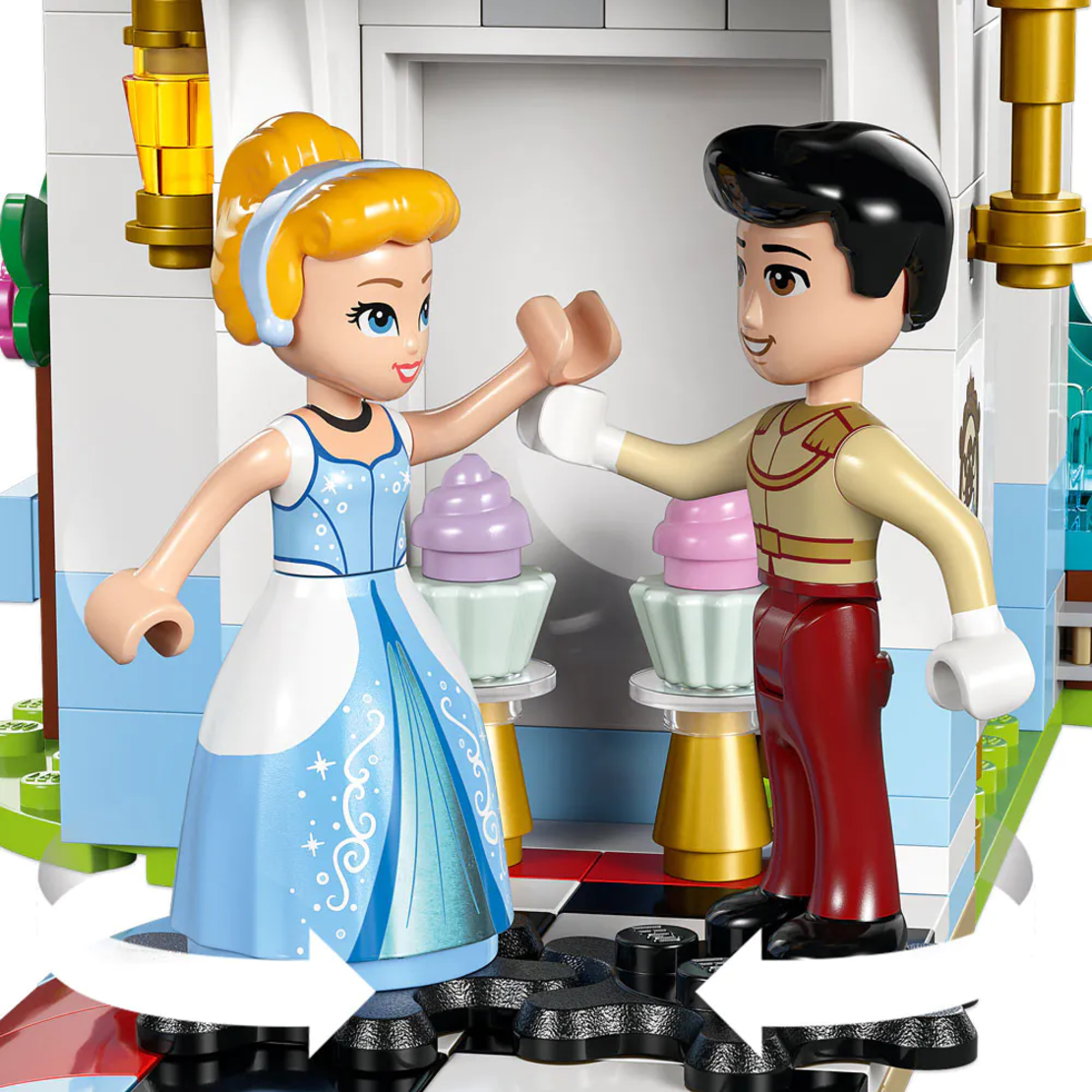 LEGO® Disney Princess Дворецът и каретата на Пепеляшка 43275