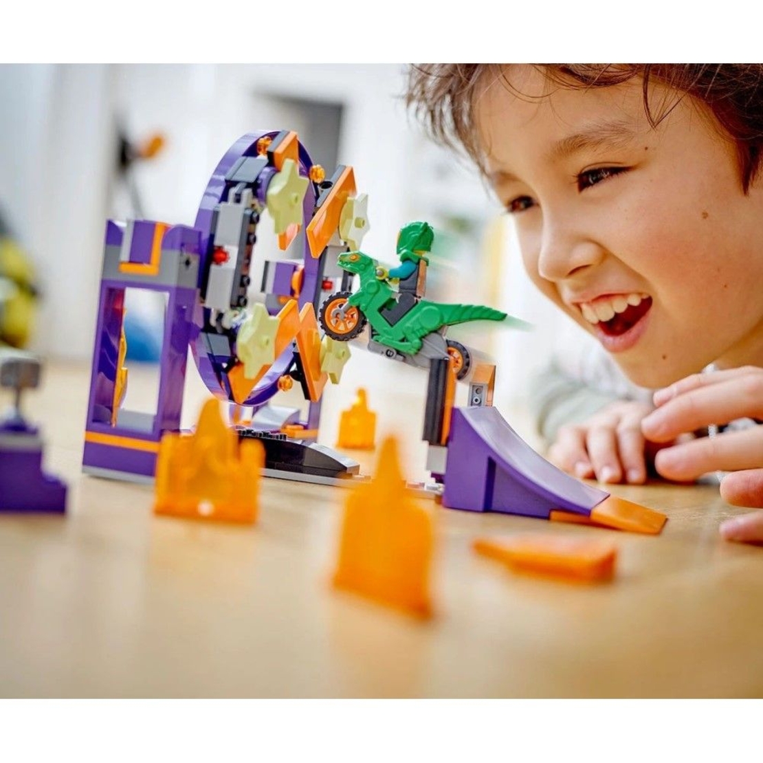 LEGO® City Каскадьорско предизвикателство с рампа 60359